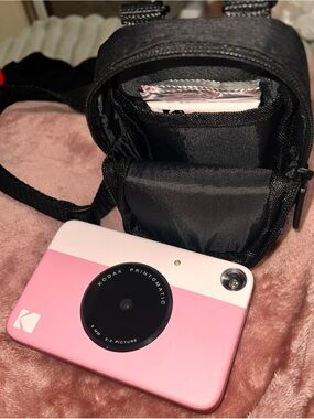 Kodak Pink&White Instant Camera w/ Black Strapped Case (extra photo stickers)
